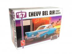 1957 Chevy Bel Air 'Street Machine' 1:25 Model Kit